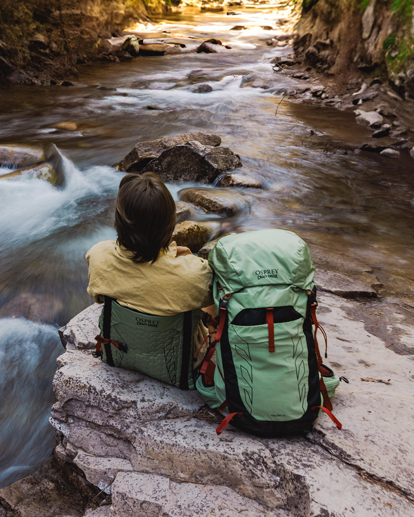 Crazy Creek Hex 2.0™ x Osprey Talon™ 33